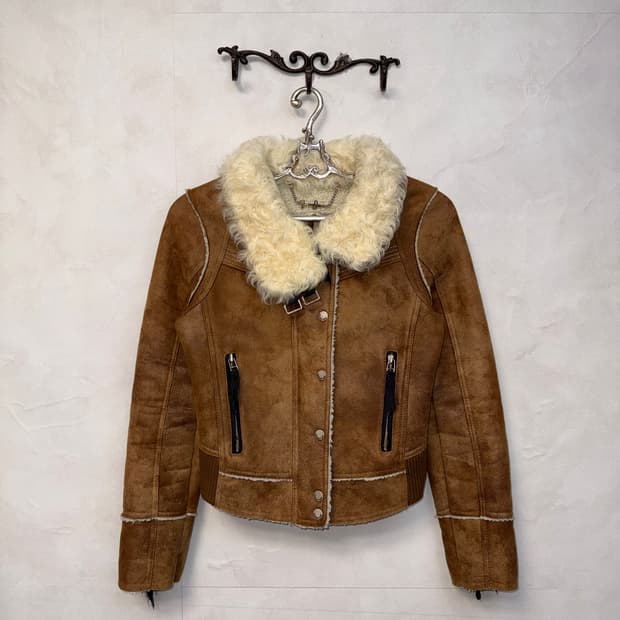 Guess tie dye lamb fur buckle mustang