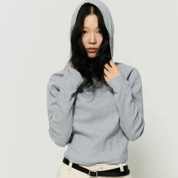 디스커스애슬레틱 우먼즈 슬림핏 후디드 롱 슬리브 티셔츠