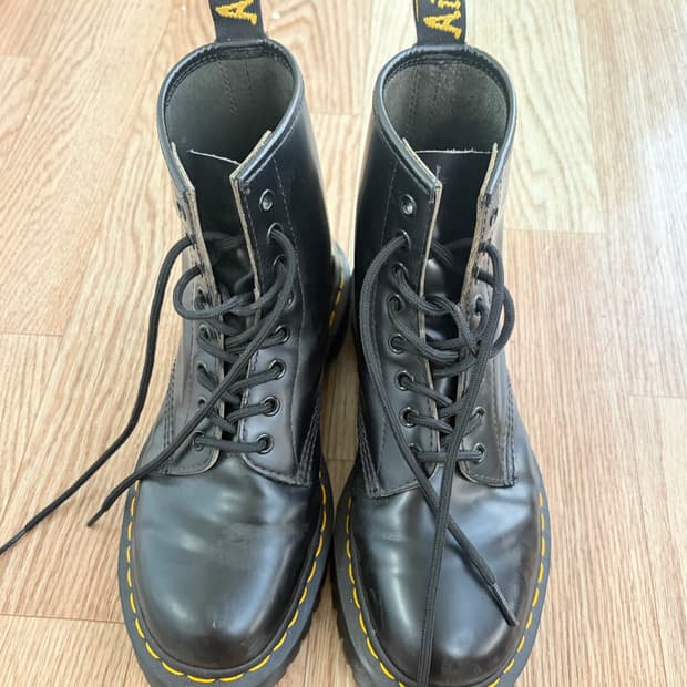 닥터마틴 8홀 41사이즈