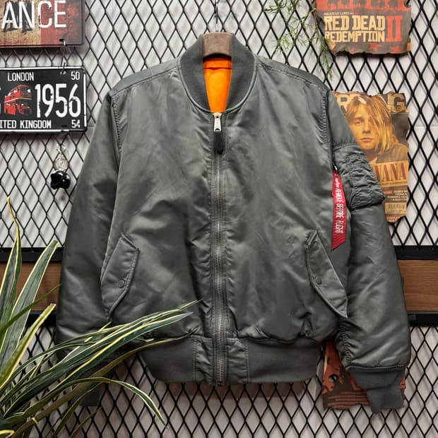 알파인더스트리 MA-1 밀리터리 항공 점퍼 사이드 포켓 포인트 건메탈