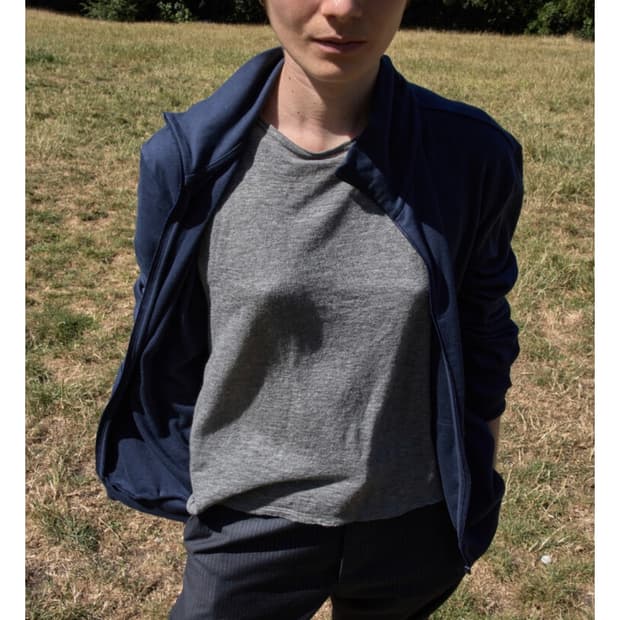 mudule neck zip black 1사이즈