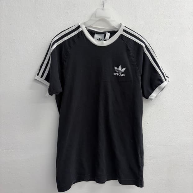 아디다스 삼선 블랙 반팔(CS)