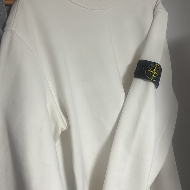 스톤아일랜드 맨투맨