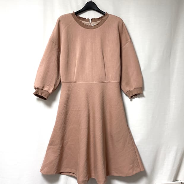 이태리 원단) 여성 한섬 마인 프릴 배색 7부소매 a라인 플레어 원피스