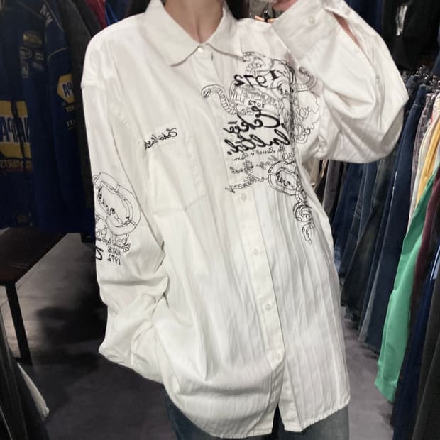 [IM] vtg 화이트 그래픽 셔츠