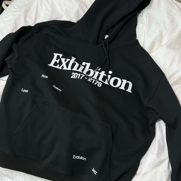 뮤지엄비지터 블랙 Exhibition 후드티 L사이즈 (새상품 급처)