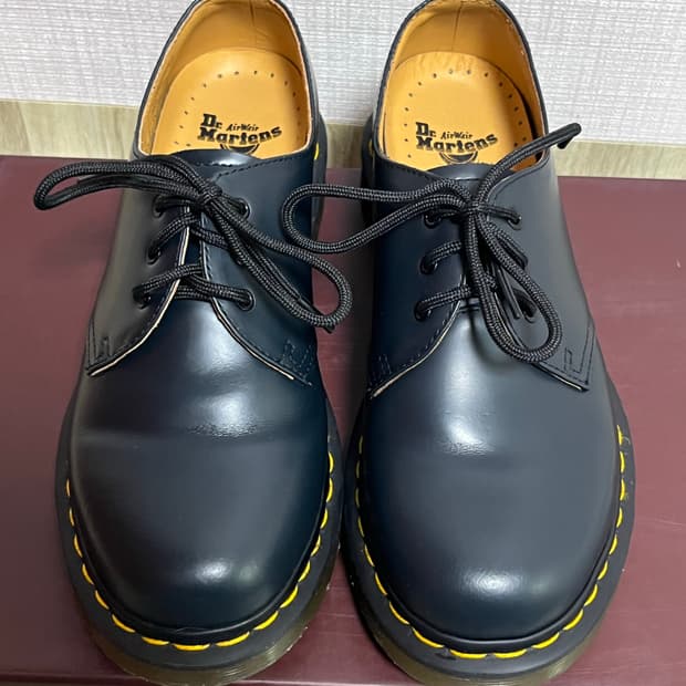 닥터마틴 1461 3홀 스무스 240