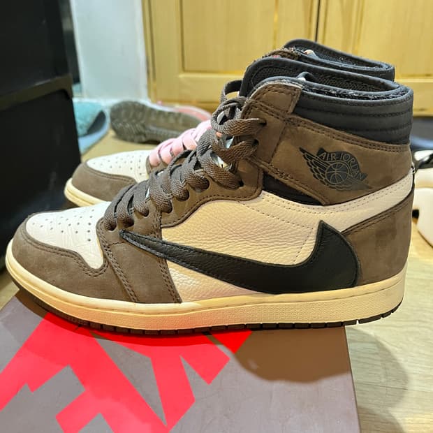 (265mm) 트래비스스캇 X 조던1 모카 하이