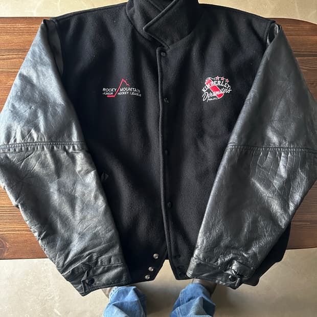 팀 커스텀 레더 슬리브 바시티 자켓 