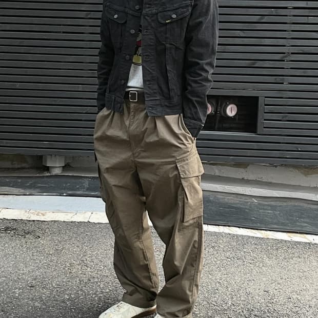 [L] 유니클로 와이드핏 파라슈트 카고팬츠