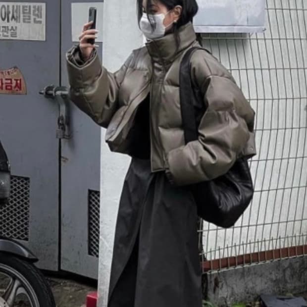 트리밍버드 레더 패딩 모카그레이