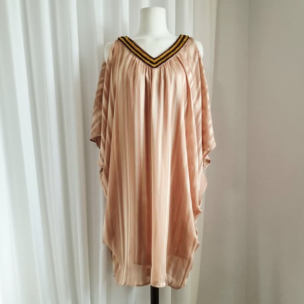 Petit Poudre 금사 드레이핑 셔링 원피스 드레스 (프리) 새상품