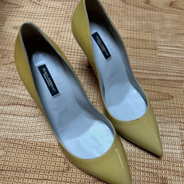 돌체앤가바나 애나멜 스텔레토 힐