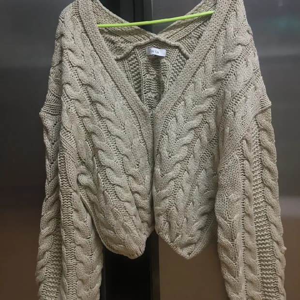 [원가 49,600] 꽈배기 볼레로 가디건  베이지