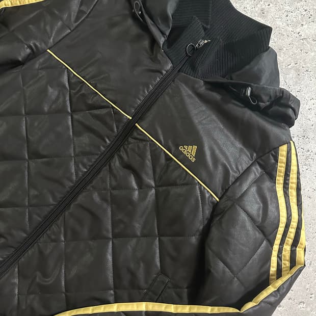 00s adidas 올드스쿨 블랙 골드 퀼팅 후드 자켓 공용