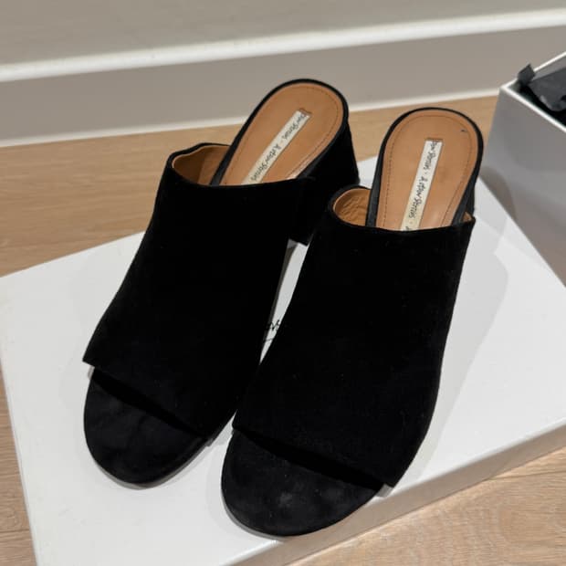 앤아더스토리즈 스웨이드 뮬