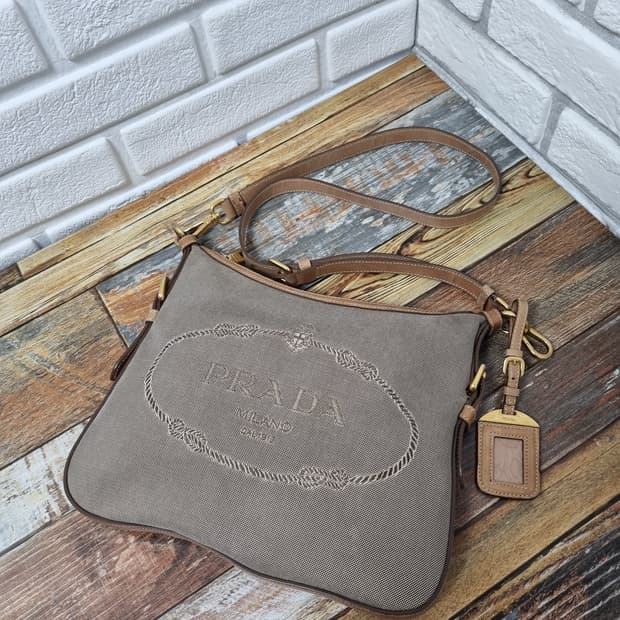 [정품] 프라다 빅로고 쟈가드 2way백