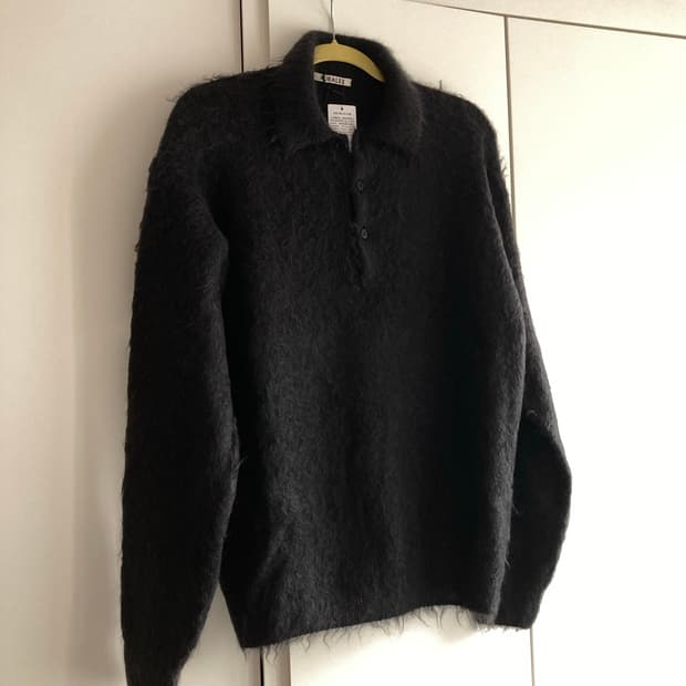 오라리 브러시드 모헤어 니트 폴로