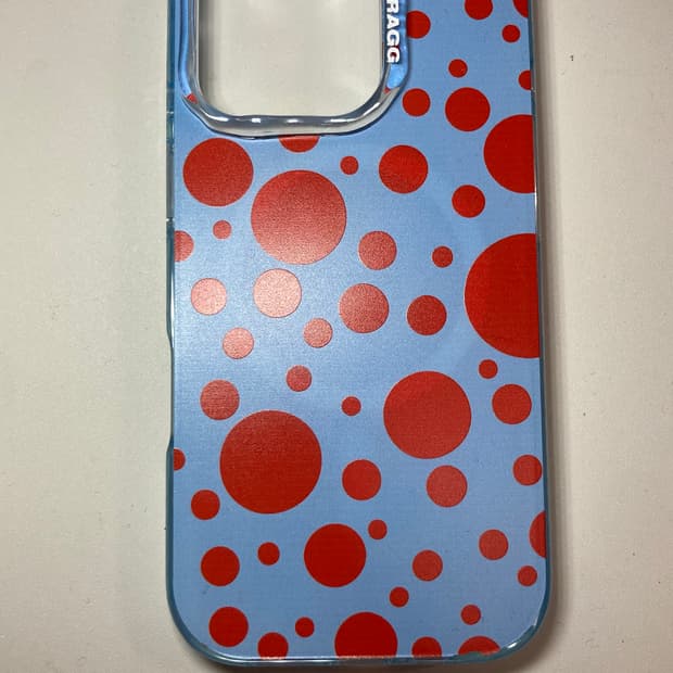 그래그 Polka Dots 아이폰16pro 케이스