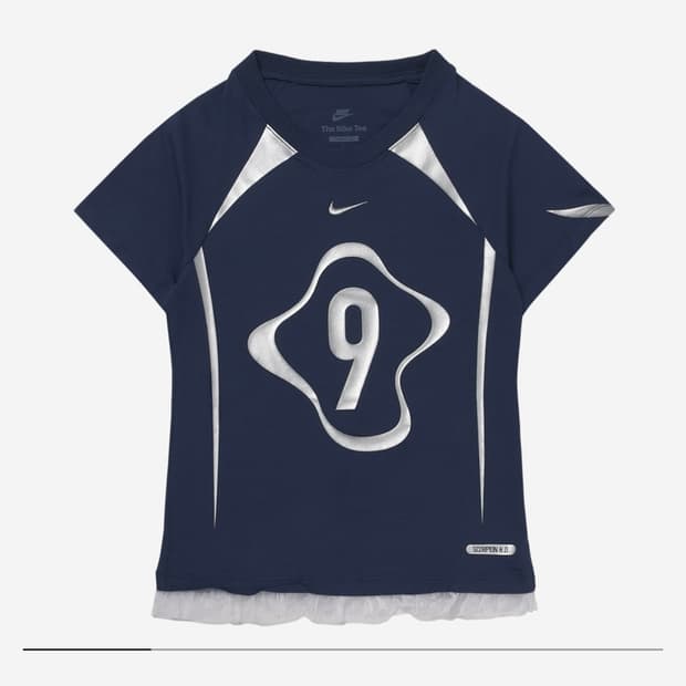 (W) Nike NSW Chill Knit Graphic T-Shirt 