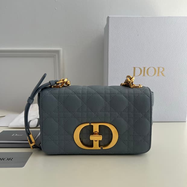 크리스찬 디올 카로 스몰(클라우드 블루)