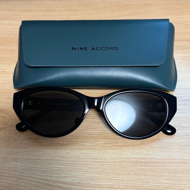 Nine accord 선글라스 horn xo