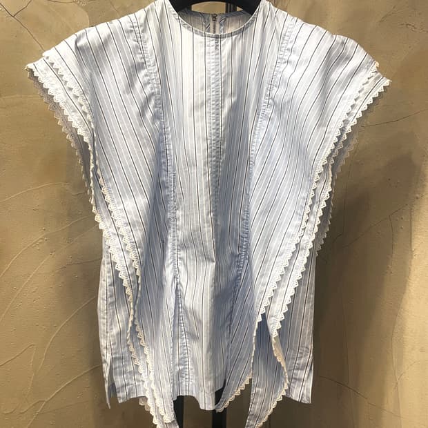 JW 앤더슨 숄더 프릴 블라우스 55