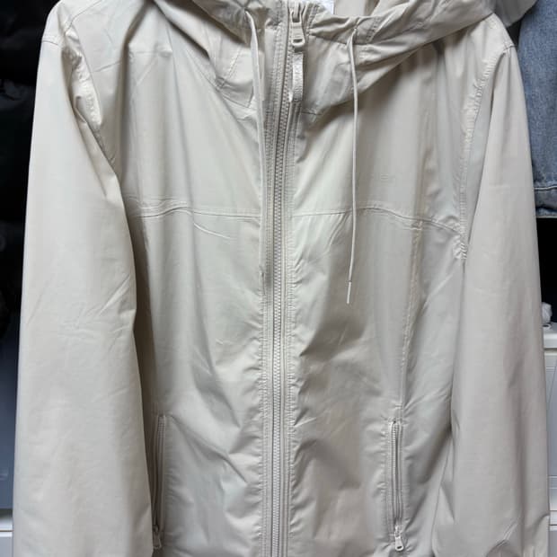 캘빈클라인 바람막이