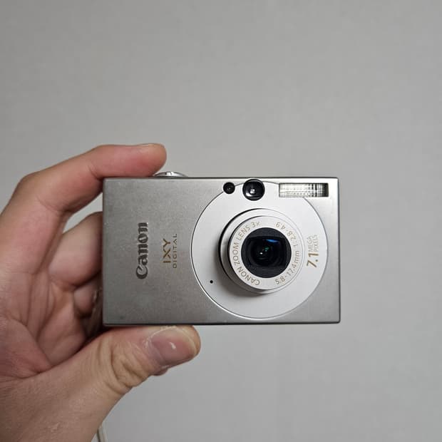 (강민경 디카) 캐논 IXY10 (IXUS70) 디지털카메라 익시10