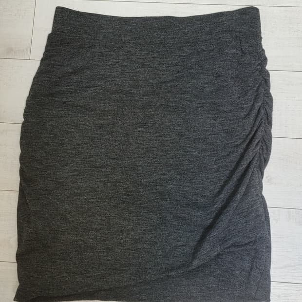 바나나리퍼블릭 스커트