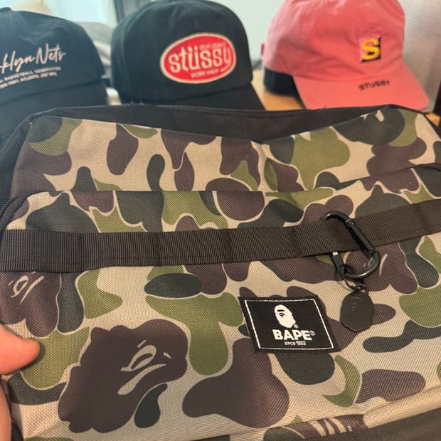 베이프 부록 카모 크로스백