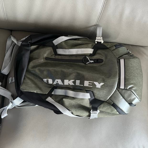 오클리 가방 새상품