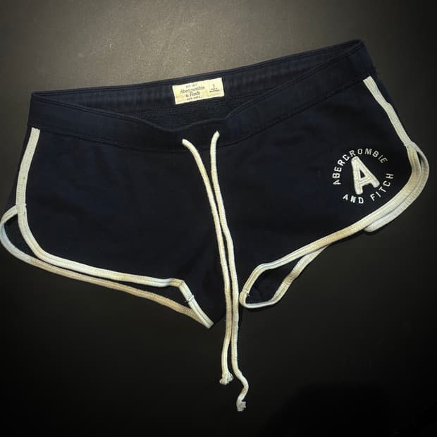 아베크롬비 돌핀팬츠 S