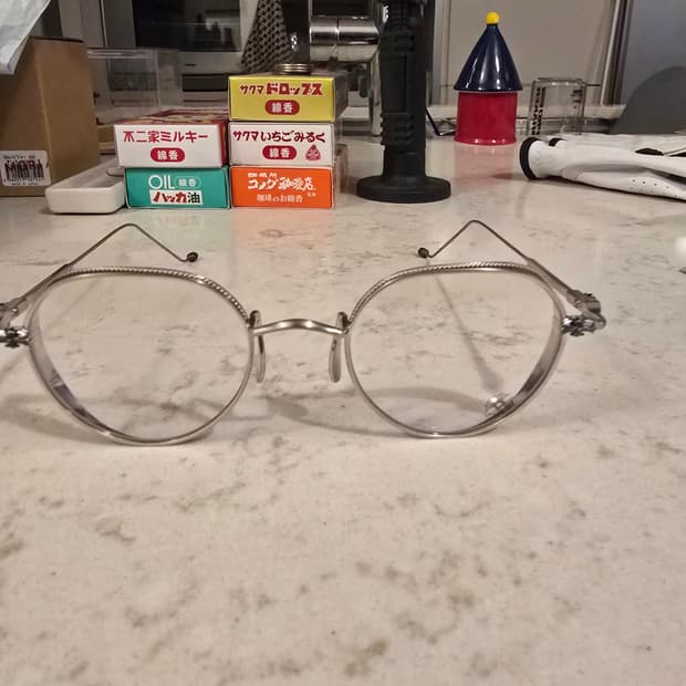 크롬하츠 바가솔레스 실버 안경 팝니다