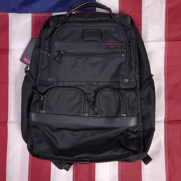 새제품 오리지날 투미 TUMI 알파2 콤팩트 랩탑 브리프팩