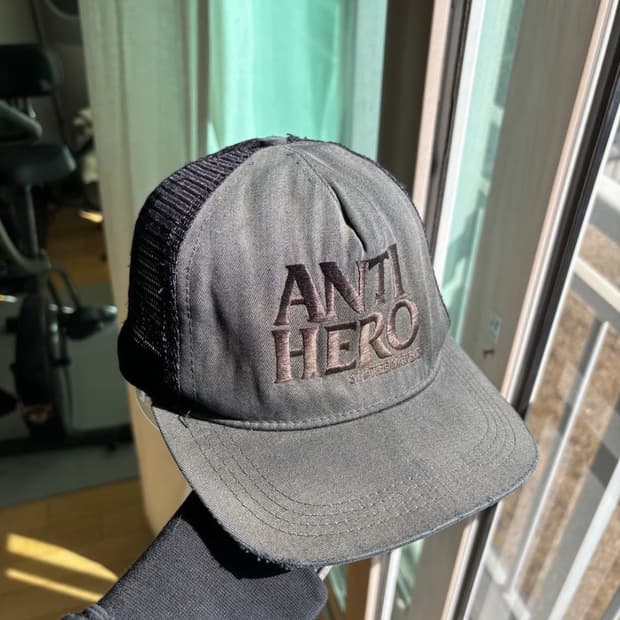90s Anti hero