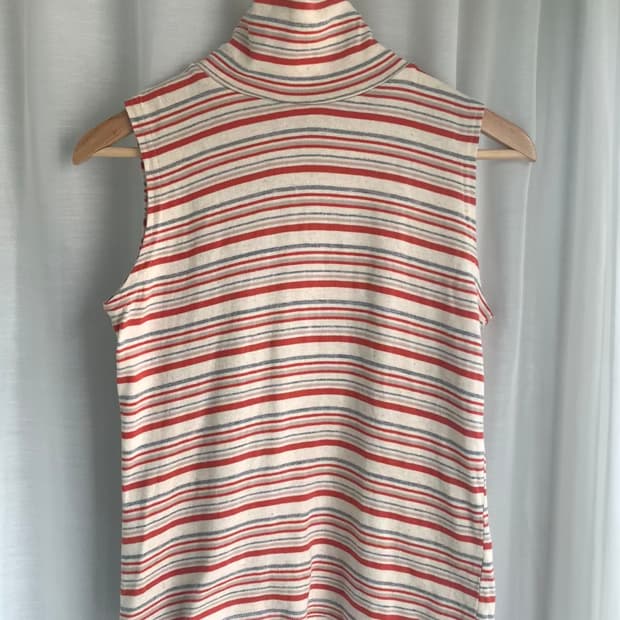 Stripe turtleneck sleeveless