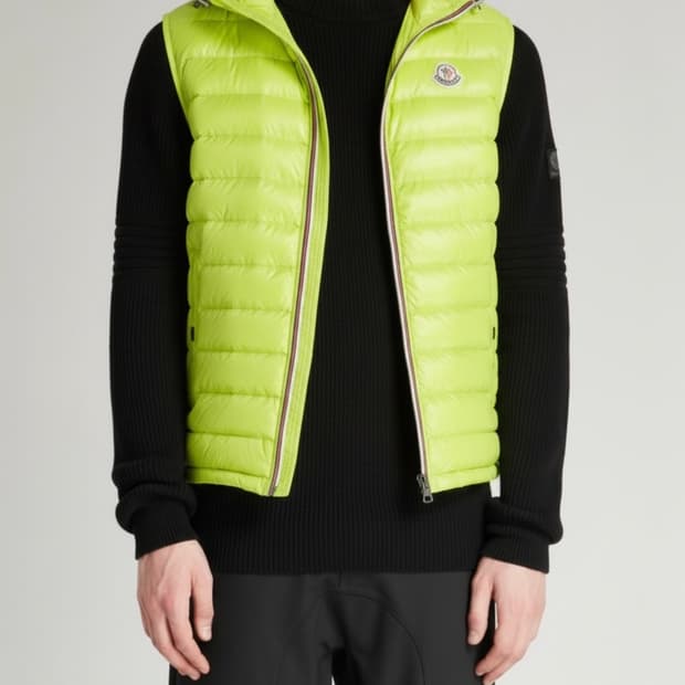 몽클레어 지앙 후드 다운 경량 베스트집업 ㅡ 105사이즈