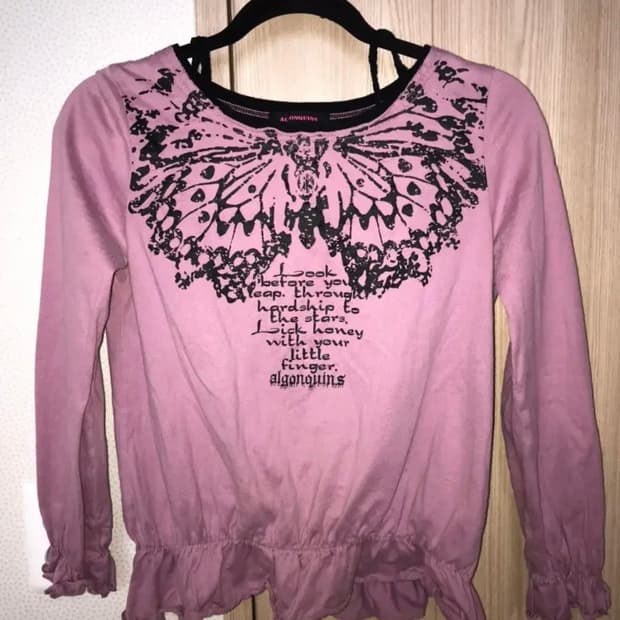 빈티지 나비 긴팔 티셔츠 