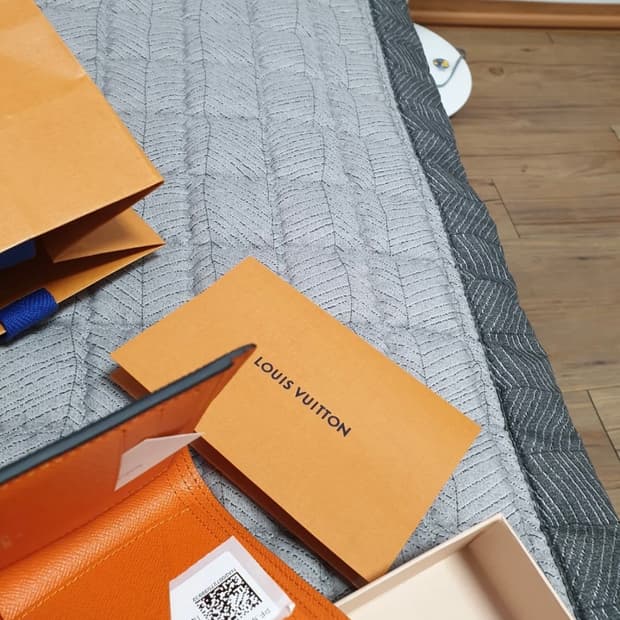 루이비통 장지갑(새상품)