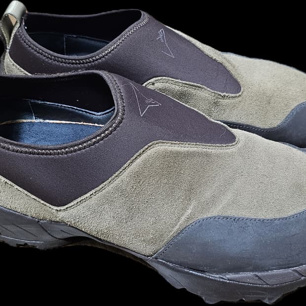 Roa slip on