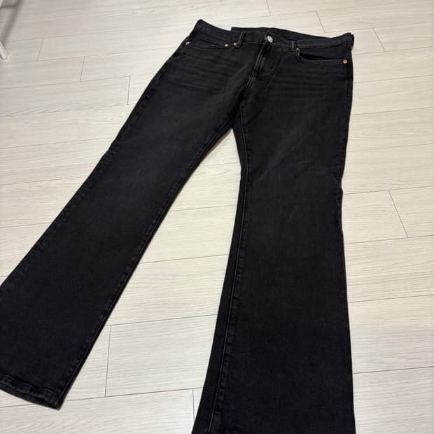 H&M 세미플레어 데님 팬츠 블랙 32인치 부츠컷