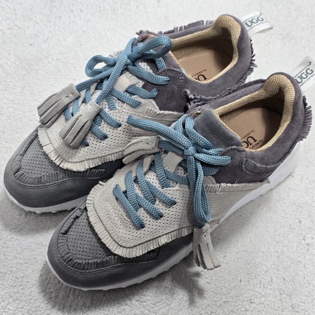UGG 어그 오즈웨어 카이라 테슬 스니커즈 37