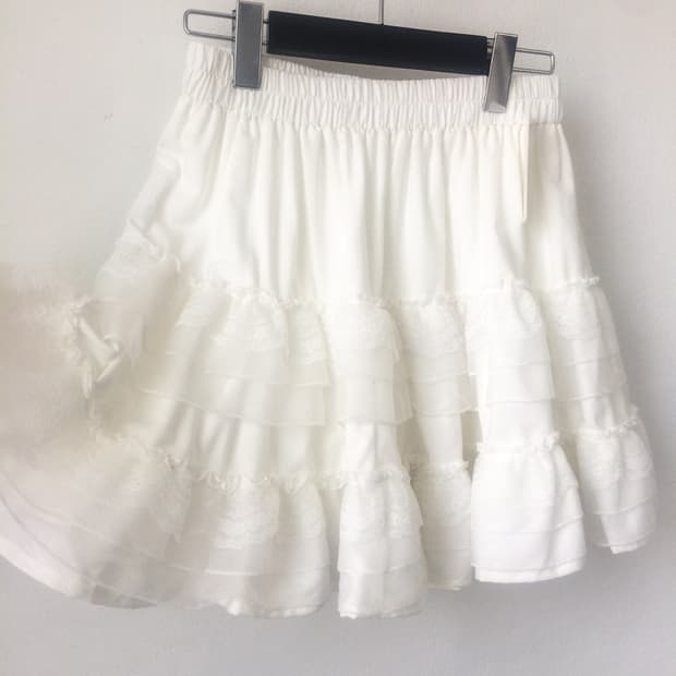 Lace layer mini skirt
