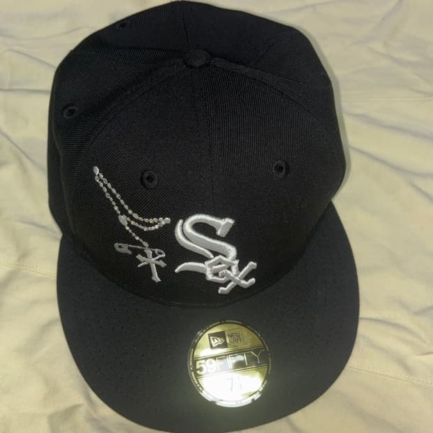 Capo Pinned Capo Girl Fitted