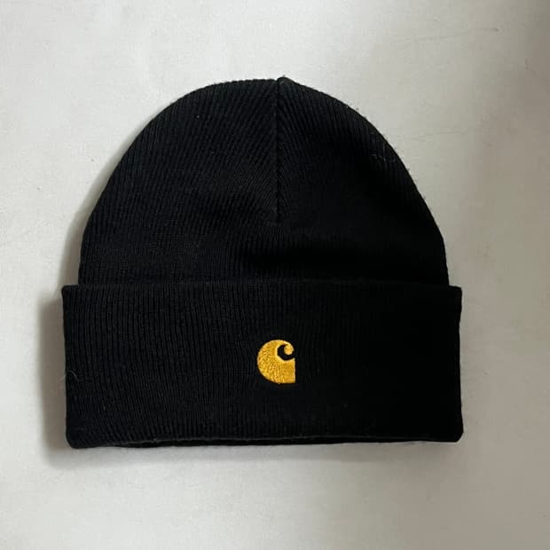 칼하트 WIP 체이스 블랙 비니