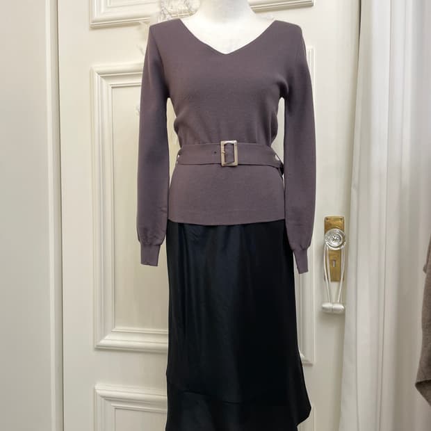 deep purple brown belt point v-neck knit