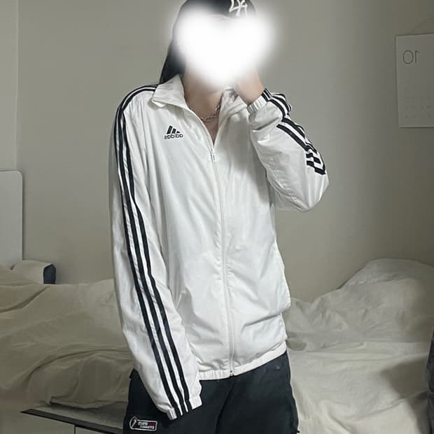 아디다스 화이트 바람막이
