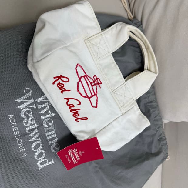 비비안웨스트우드 캔버스 토트백