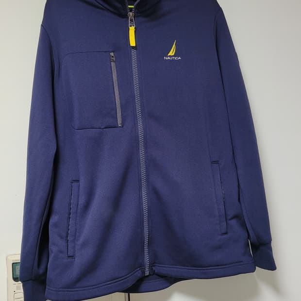 노티카 남성 기모 집업 점퍼입니다
- 색상은 네이비, 사이즈는 100